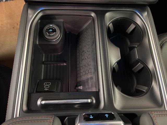 new 2025 Ford Expedition car, priced at $68,120