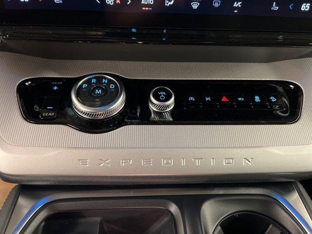 new 2025 Ford Expedition car, priced at $68,120