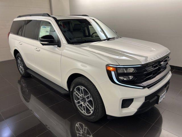 new 2025 Ford Expedition car, priced at $68,120