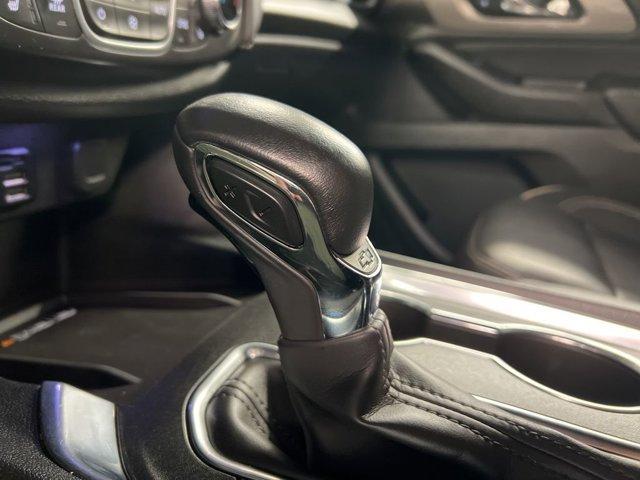 used 2022 Chevrolet Traverse car, priced at $28,044