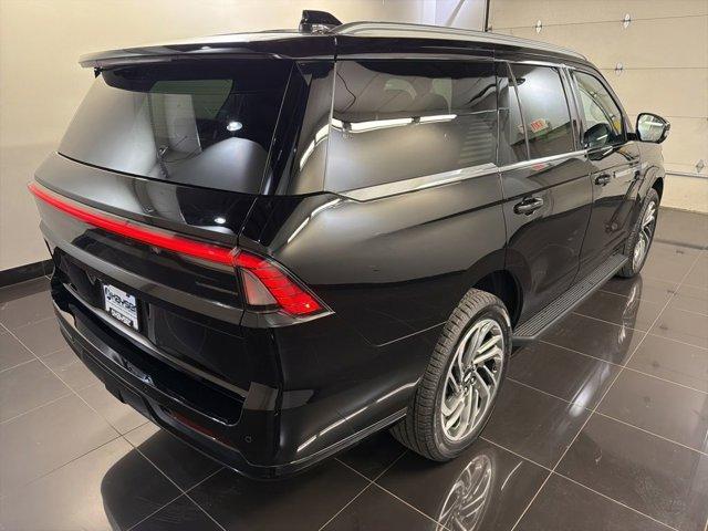 new 2026 Lincoln Navigator car, priced at $87,542