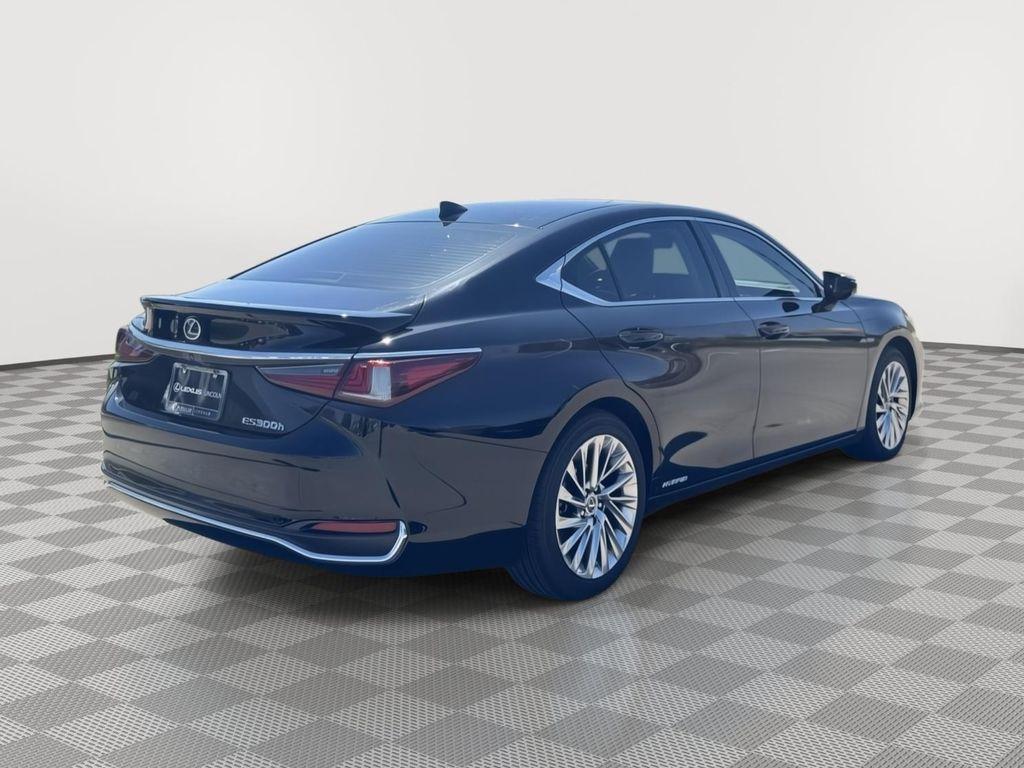 used 2022 Lexus ES 300h car, priced at $41,500