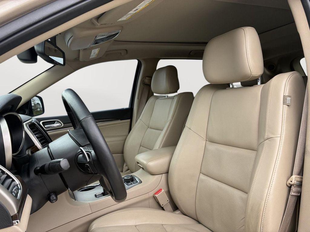 used 2015 Jeep Grand Cherokee car, priced at $13,500