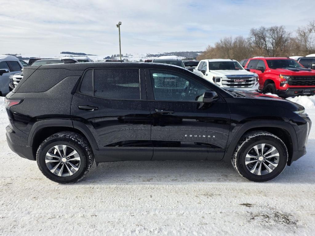 new 2026 Chevrolet Equinox car, priced at $33,095