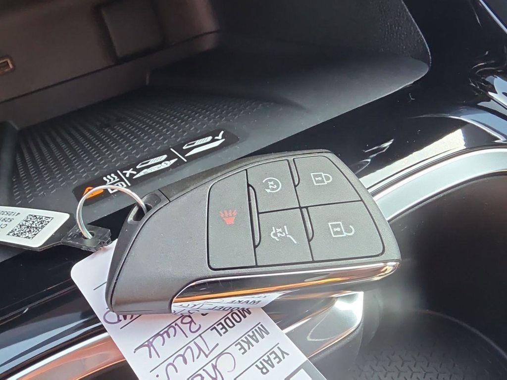 new 2026 Chevrolet Traverse car, priced at $52,120