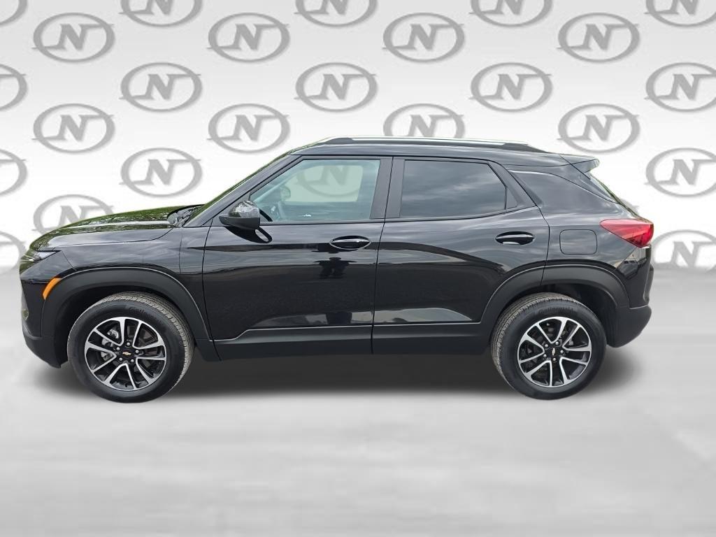 used 2025 Chevrolet TrailBlazer car, priced at $25,220