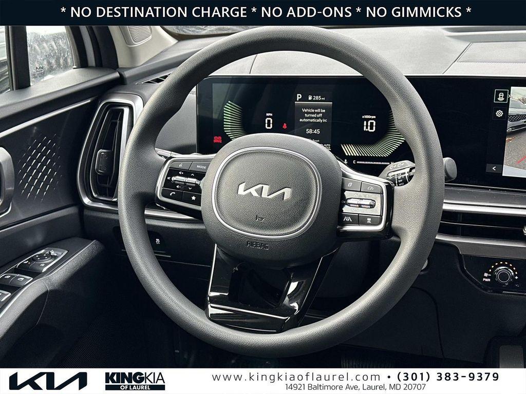 used 2025 Kia Sorento car, priced at $28,500