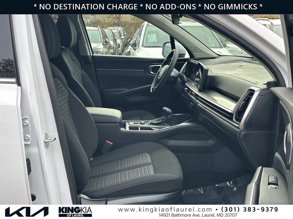 used 2025 Kia Sorento car, priced at $28,500