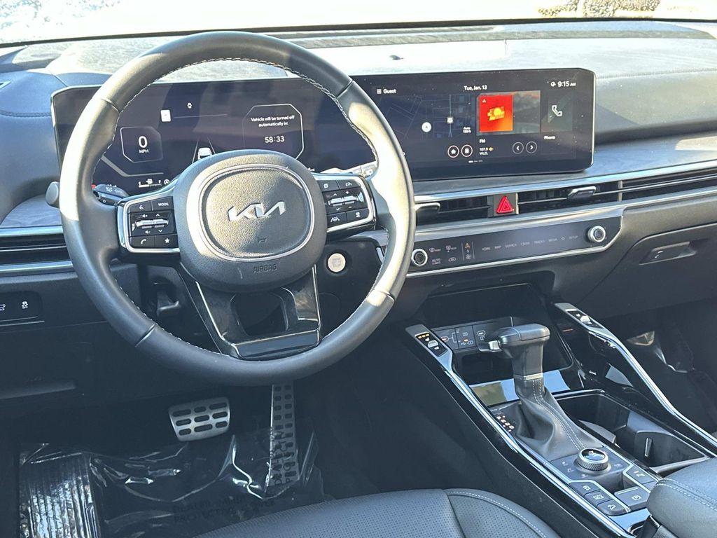 used 2024 Kia Sorento car, priced at $35,400