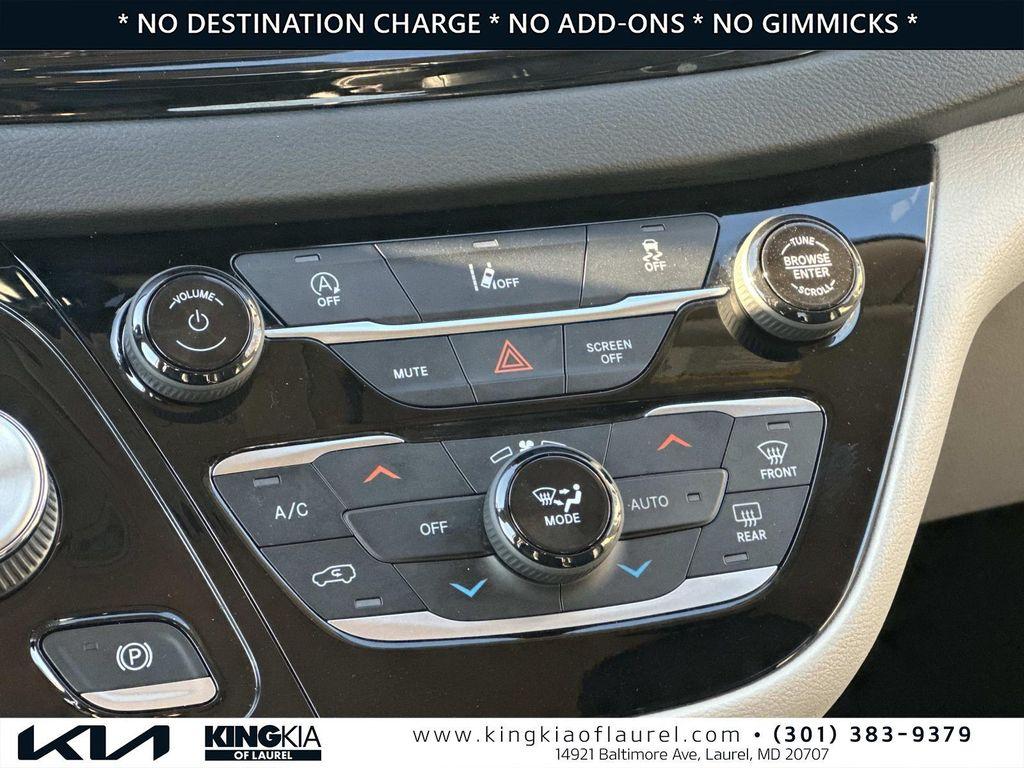 used 2022 Chrysler Pacifica car, priced at $22,450