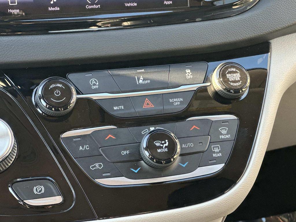 used 2022 Chrysler Pacifica car, priced at $22,900