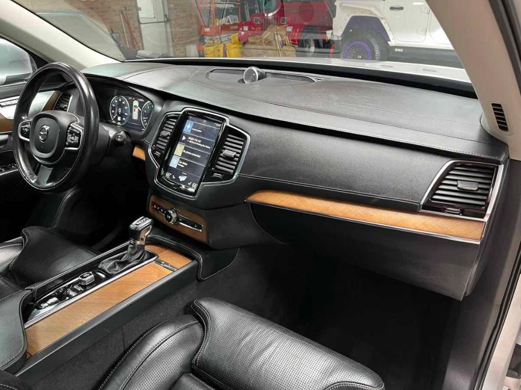 used 2018 Volvo XC90 car, priced at $21,985