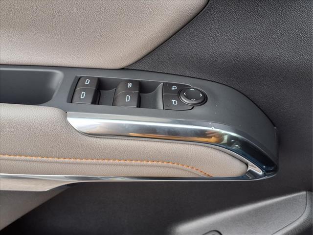 used 2025 Chevrolet Traverse car, priced at $39,900