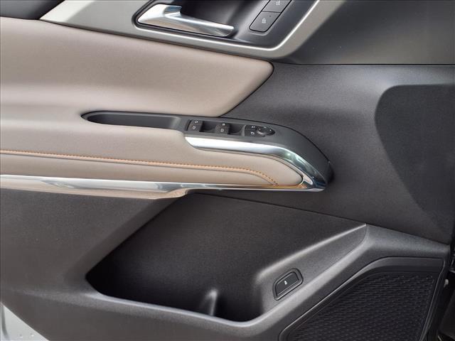 used 2025 Chevrolet Traverse car, priced at $39,900