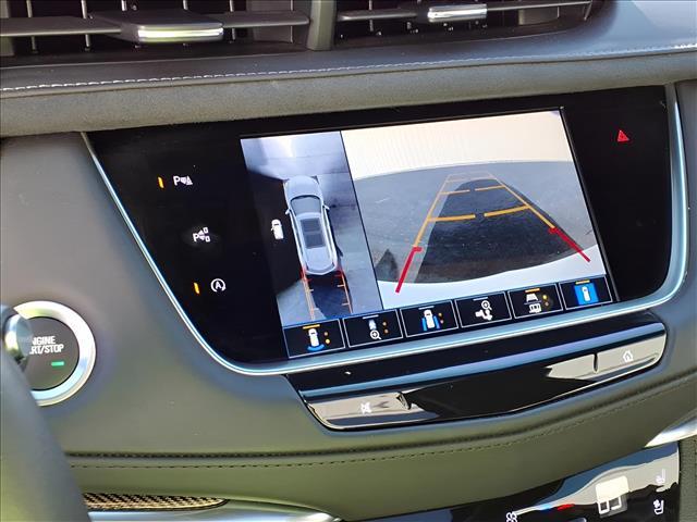 used 2024 Cadillac XT5 car, priced at $45,900