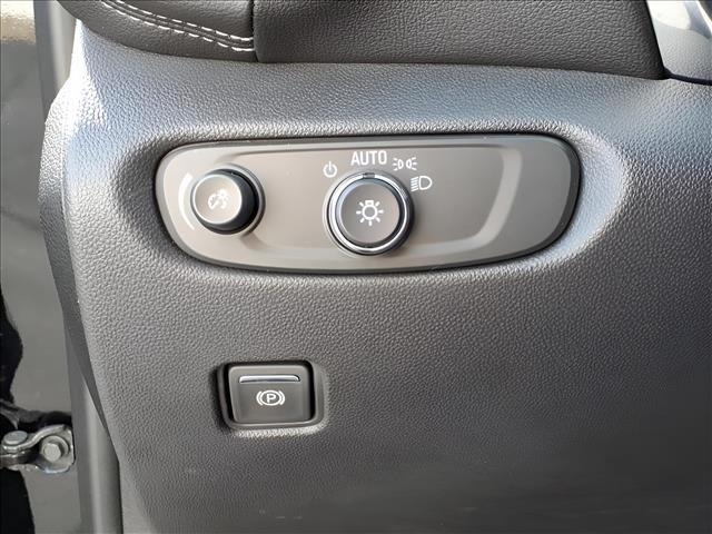 used 2024 Chevrolet Blazer car, priced at $29,900