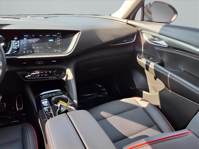 used 2023 Buick Envision car, priced at $29,900