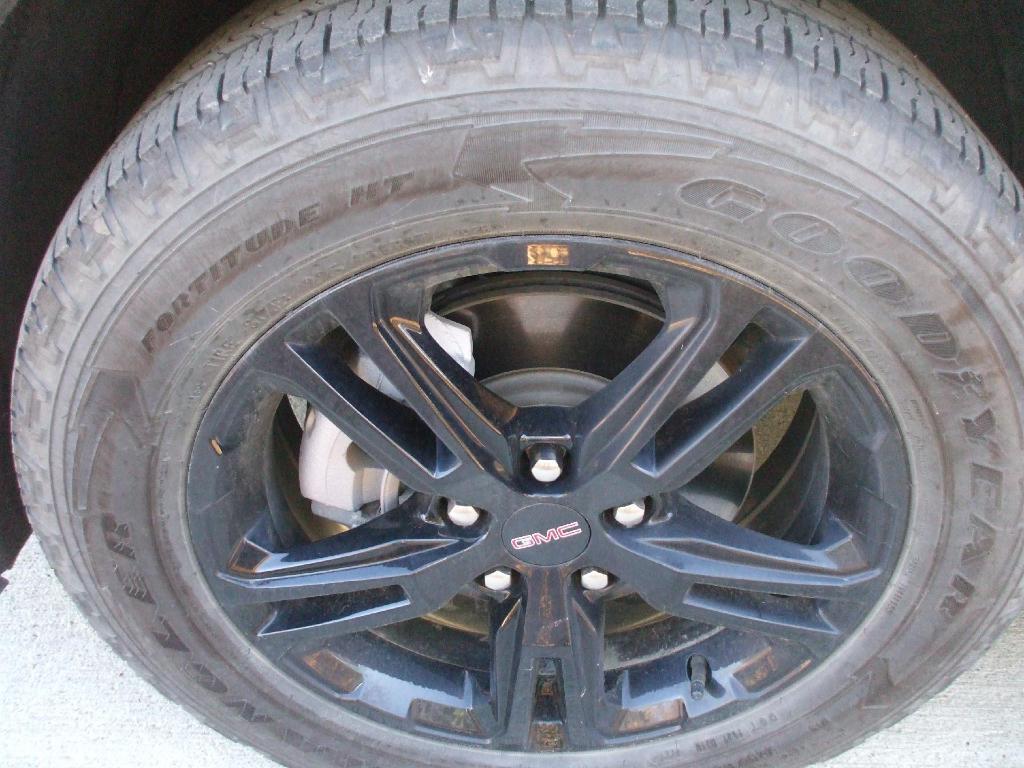 used 2022 GMC Terrain car, priced at $28,000