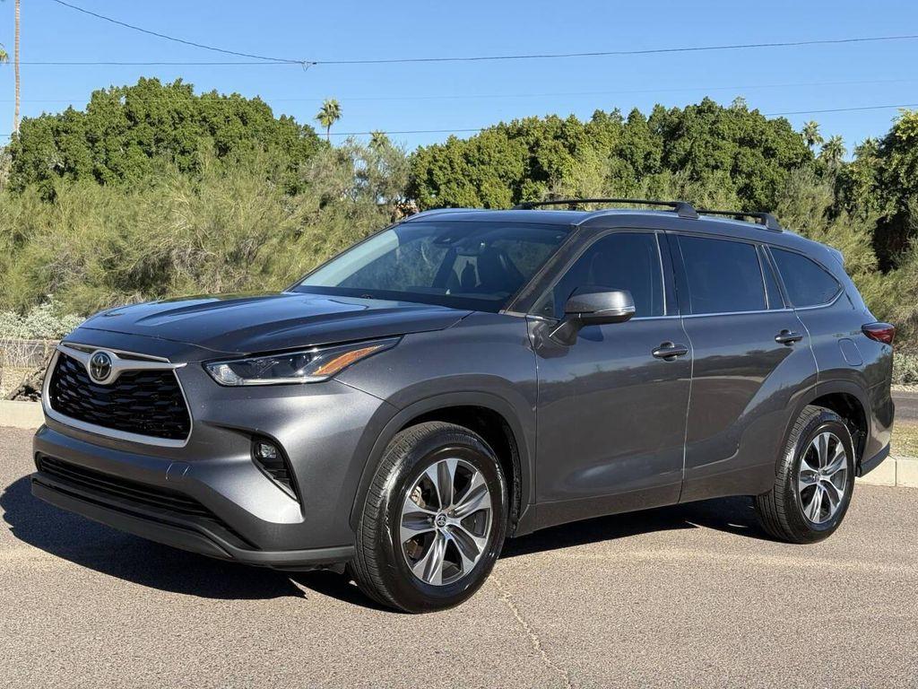 used 2021 Toyota Highlander car, priced at $27,500