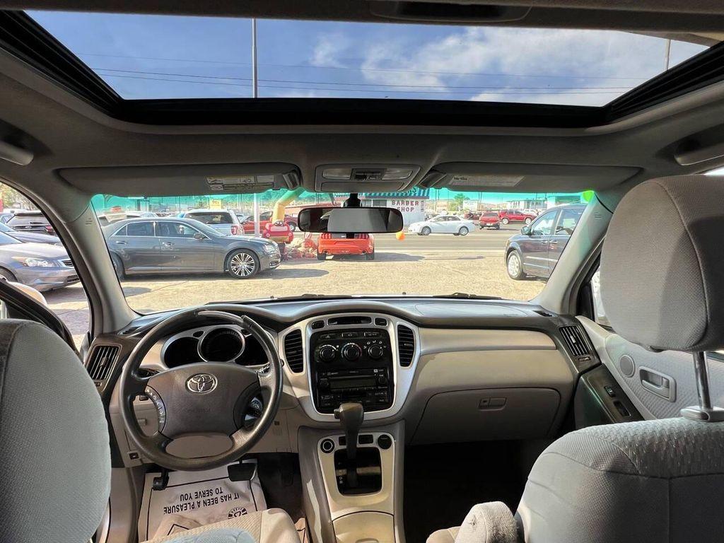 used 2007 Toyota Highlander Hybrid car, priced at $4,950