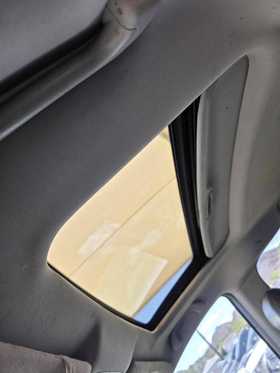 used 2005 Honda Odyssey car, priced at $6,000