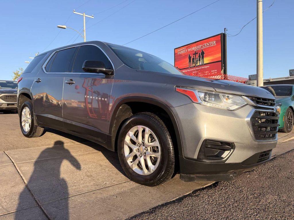 used 2021 Chevrolet Traverse car, priced at $13,000