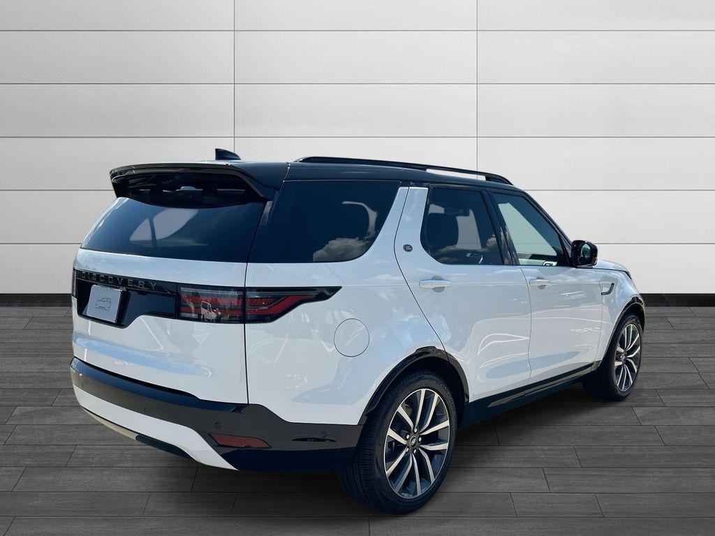 new 2025 Land Rover Discovery car, priced at $66,778