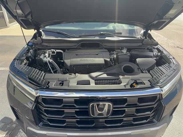 new 2026 Honda Pilot car, priced at $51,000