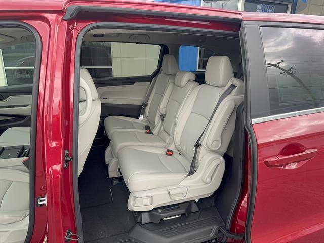 new 2026 Honda Odyssey car, priced at $42,100