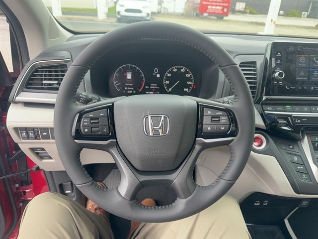 new 2026 Honda Odyssey car, priced at $42,100