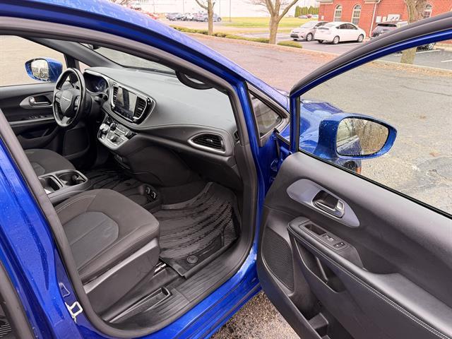 used 2021 Chrysler Pacifica car, priced at $19,900