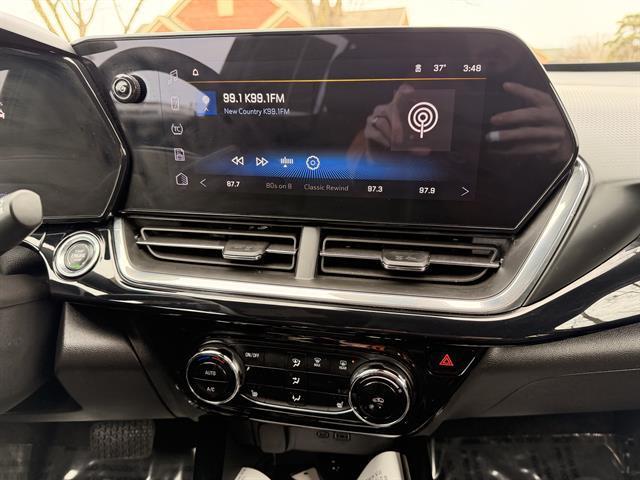 used 2025 Chevrolet Trax car, priced at $23,800