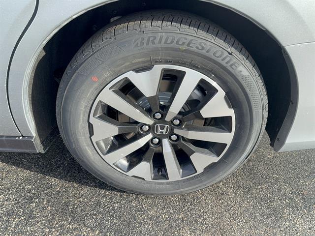 new 2026 Honda Odyssey car, priced at $43,200