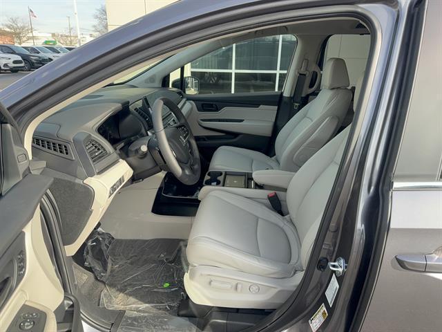 new 2026 Honda Odyssey car, priced at $42,800