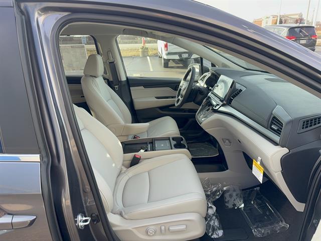 new 2026 Honda Odyssey car, priced at $42,800
