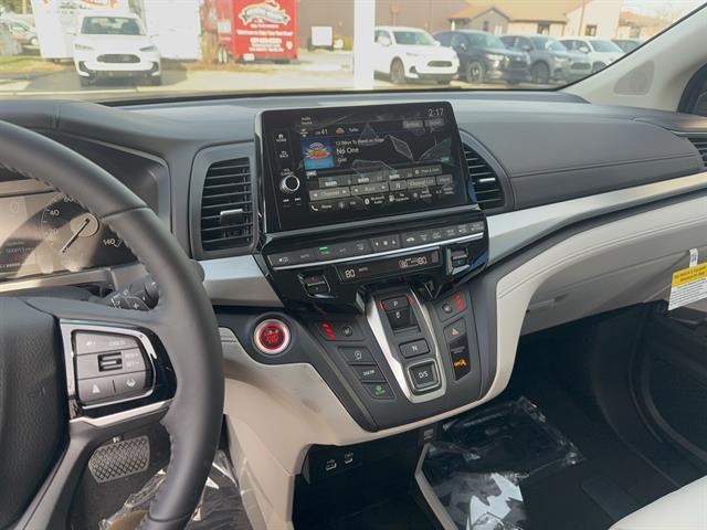 new 2026 Honda Odyssey car, priced at $42,800