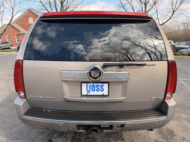 used 2007 Cadillac Escalade ESV car, priced at $10,900