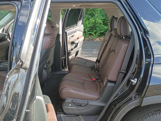 used 2023 Honda Pilot car, priced at $41,339