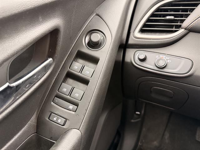 used 2022 Chevrolet Trax car, priced at $17,900