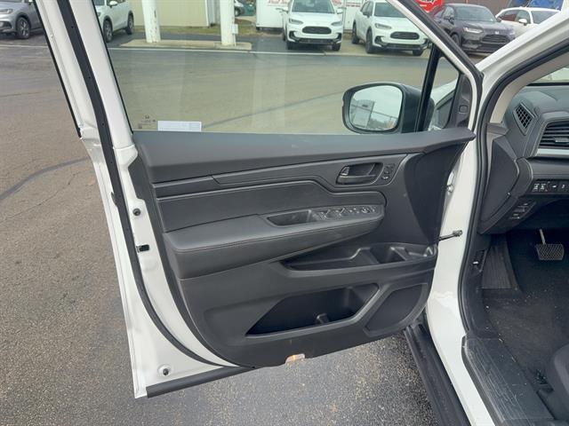 new 2026 Honda Odyssey car, priced at $42,800