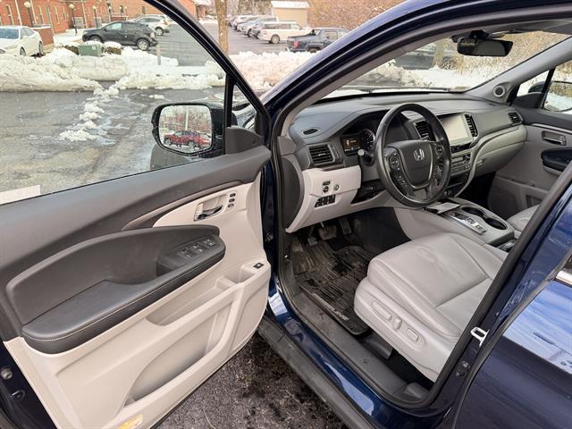 used 2022 Honda Ridgeline car, priced at $30,300