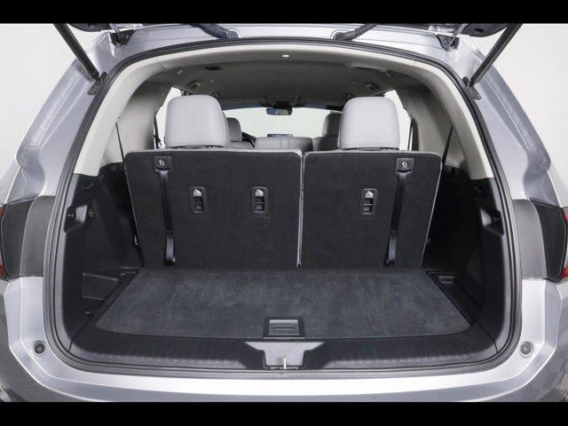 used 2025 Honda Pilot car, priced at $42,875