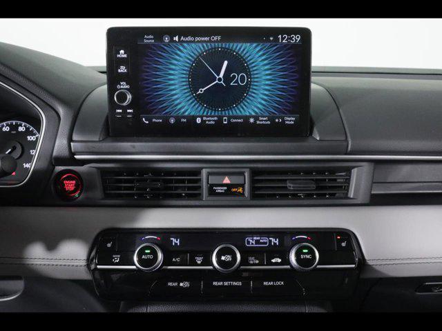 used 2025 Honda Pilot car, priced at $42,875