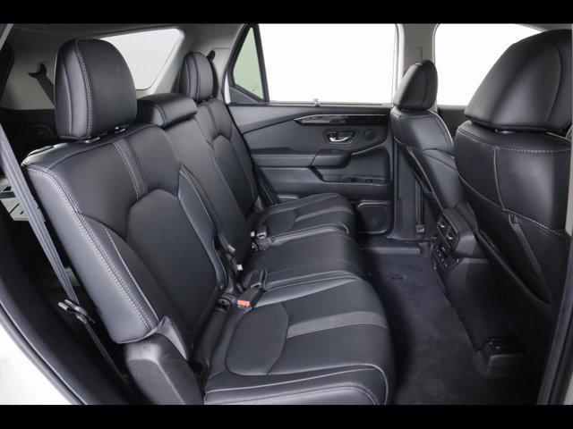 used 2025 Honda Pilot car, priced at $42,875
