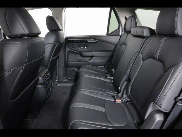 used 2025 Honda Pilot car, priced at $47,875