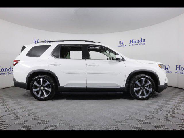 used 2025 Honda Pilot car, priced at $52,875