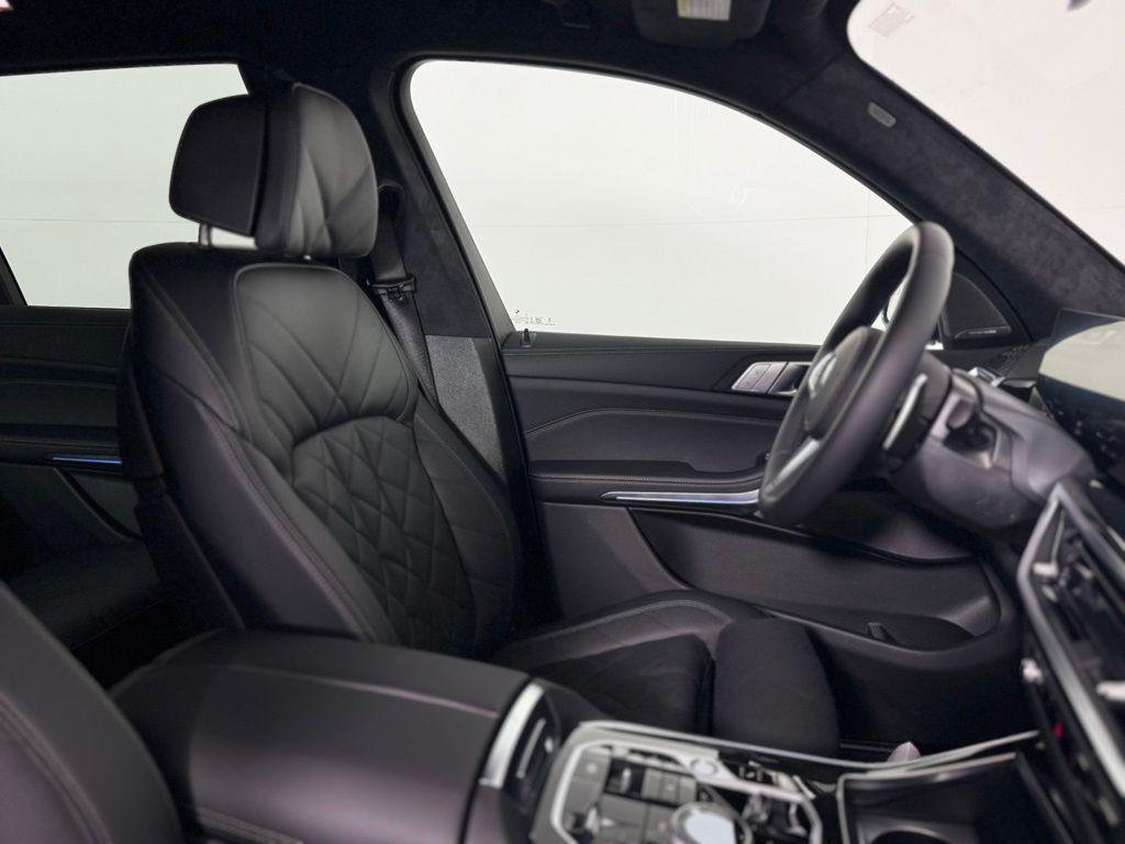 used 2026 BMW X7 car, priced at $87,770