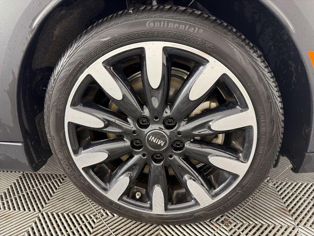 used 2023 MINI Hardtop car, priced at $24,270