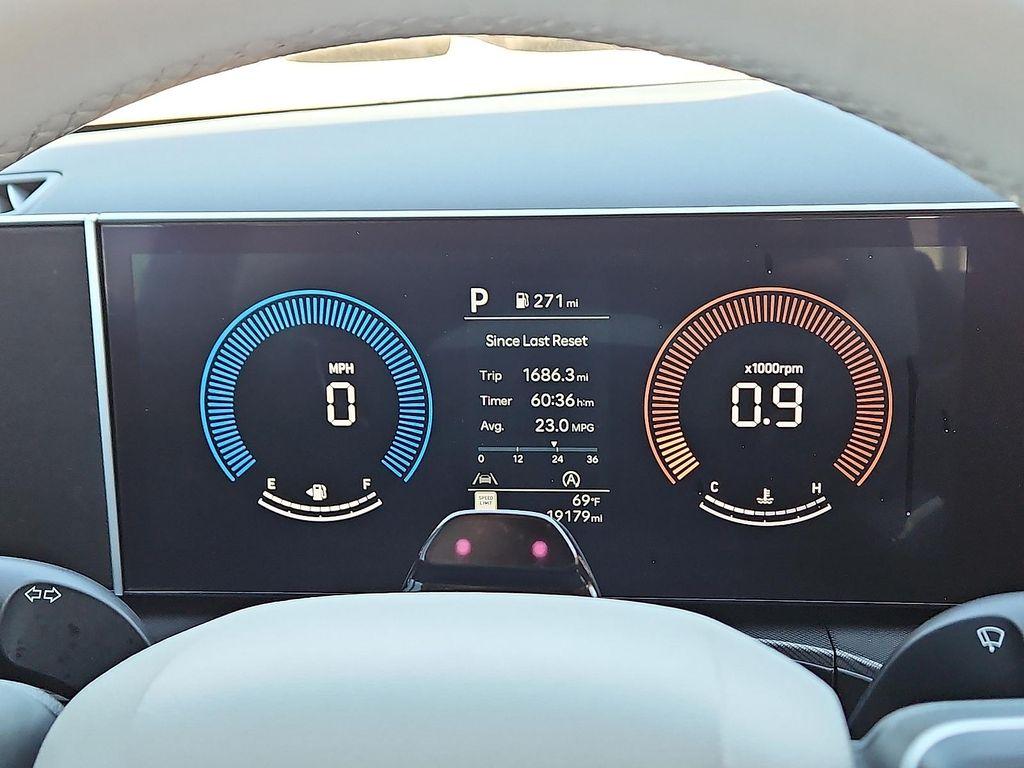 used 2025 Hyundai Santa Fe car, priced at $32,480