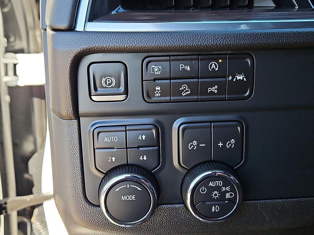 used 2025 Chevrolet Suburban car, priced at $65,480